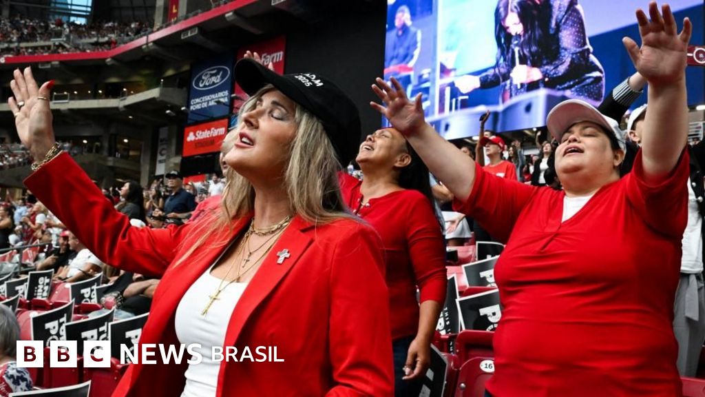 A mistura de política e religião no funeral de Charlie Kirk que indica futuro do movimento Maga de Trump