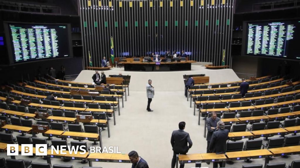 Lula sobre 'PEC da Blindagem': 'Se fosse deputado, votaria contra'