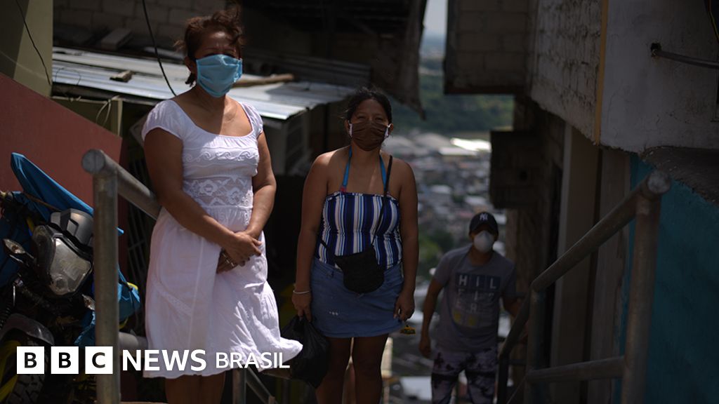 Coronavírus no Equador: “Embalamos os corpos de minha irmã e meu cunhado em sacos plásticos dentro de casa