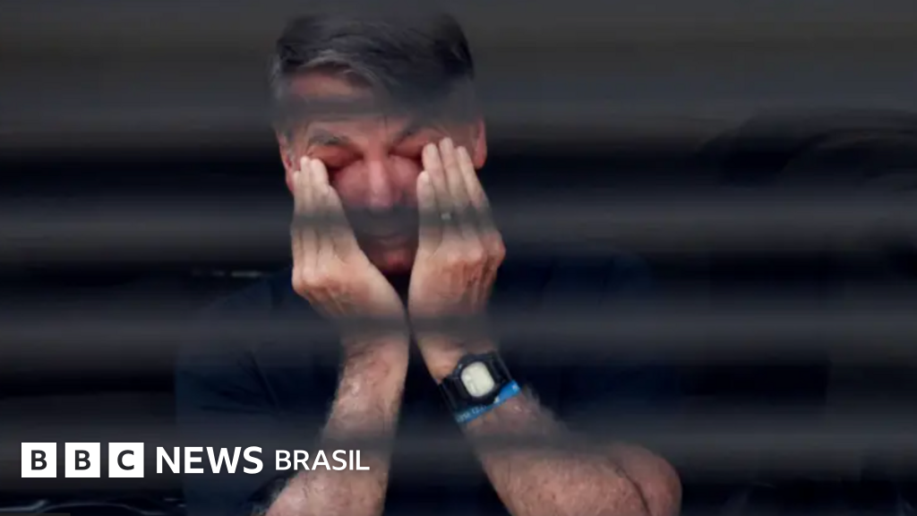 Soluços, solda na tornozeleira, visitas na prisão: como foram os quase 200 dias de Bolsonaro desde a condenação por golpe de Estado