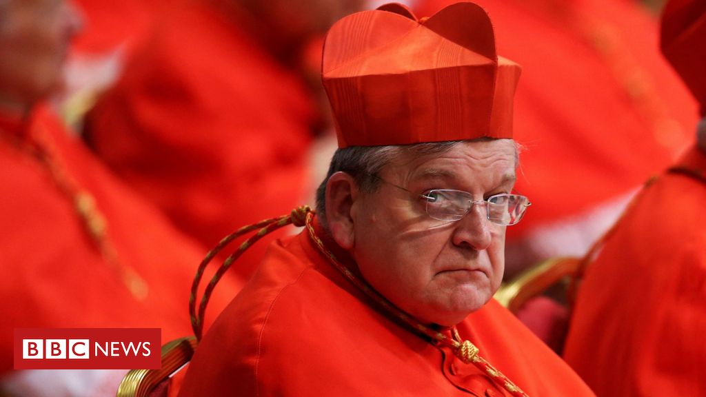 A decisão 'sem precedentes' do papa Francisco de expulsar cardeal de residência no Vaticano 