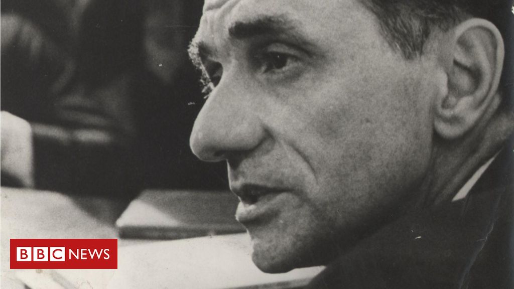 João Cabral de Melo Neto: há 25 anos, morria o poeta engenheiro das palavras