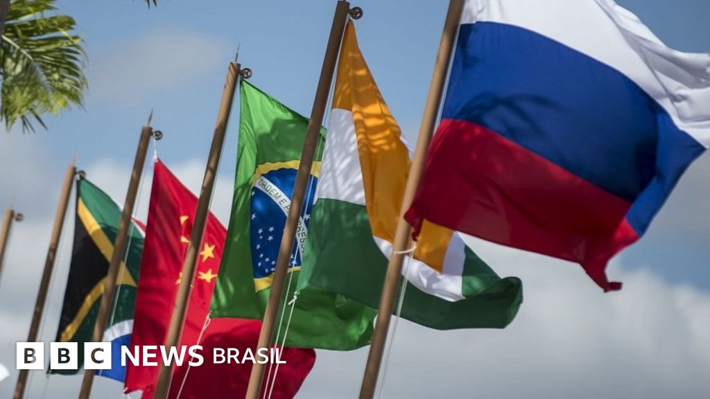 Guerra na Ucrânia: banco do Brics suspende empréstimos para a Rússia