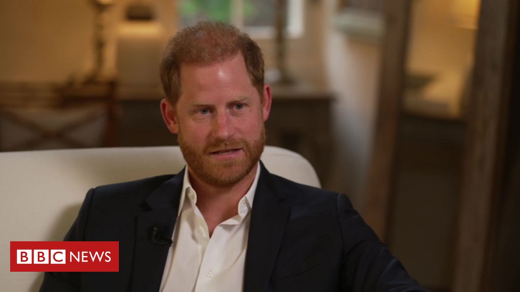 Príncipe Harry diz à BBC que quer 'reconciliação' com a família real
