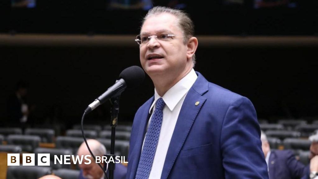 Sóstenes Cavalcante e Carlos Jordy, do PL, são alvos de mandados de busca; o que se sabe