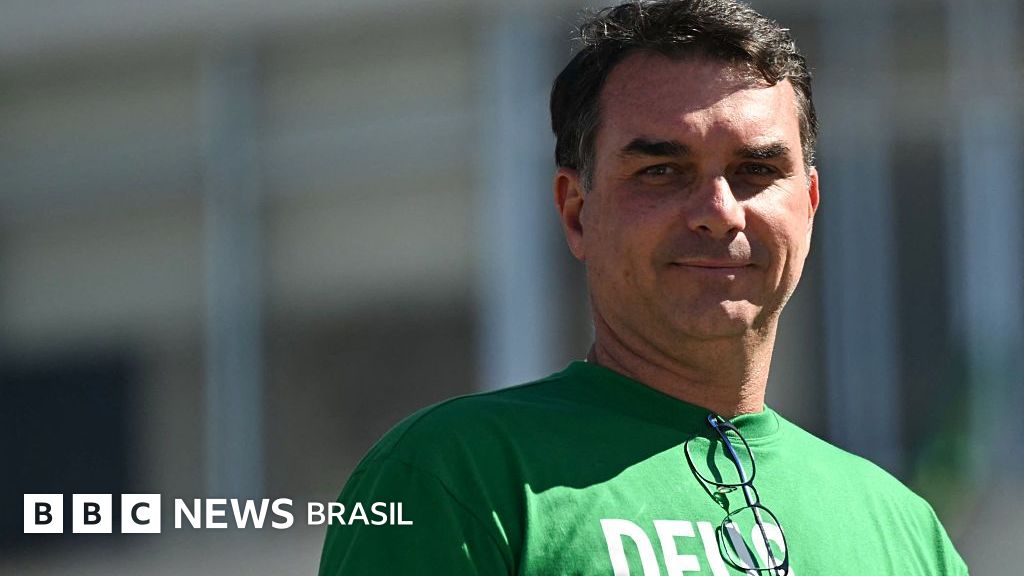 Flávio diz que foi escolhido por Bolsonaro para disputar Presidência