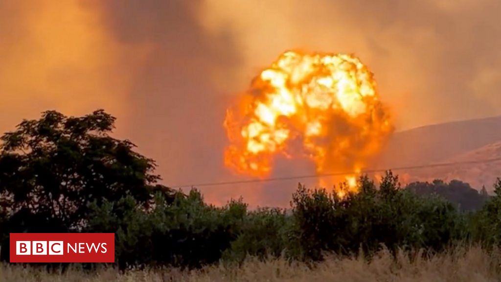 Incêndios na Grécia: depósitos de munição da Força Aérea explodem ao serem atingidos pelo fogo