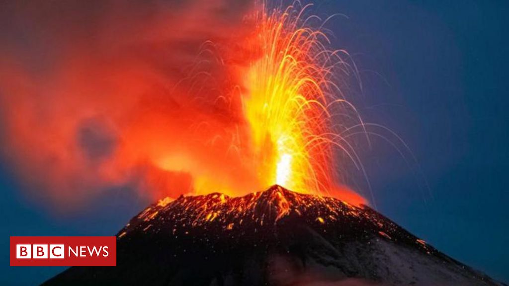 As impressionantes imagens da erupção do vulcão que deixa México em alerta