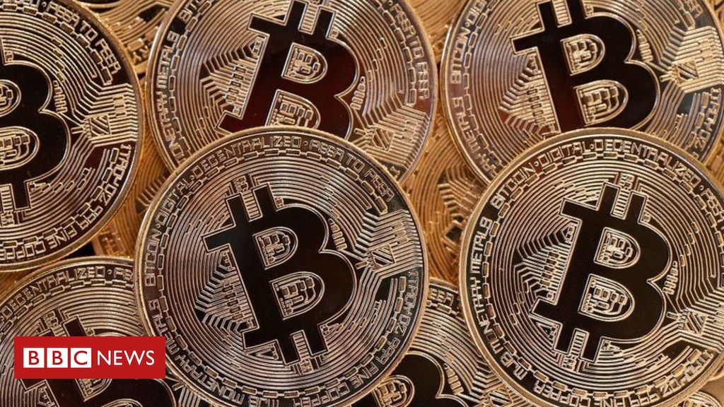 Bitcoin se valoriza e bate recordes; entenda o que é e os riscos