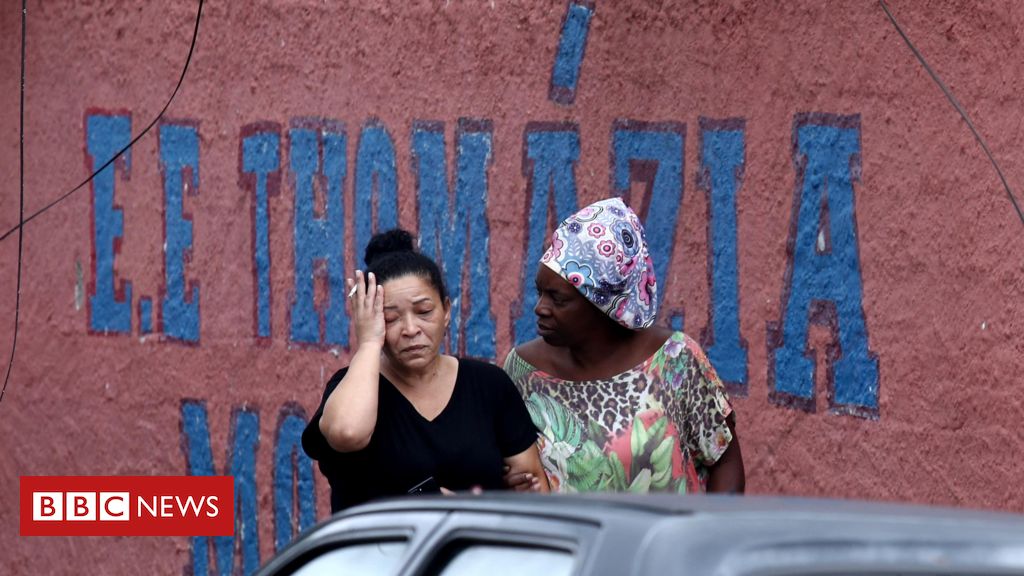 O maior assassino é vestido de menina, e conhece sua professora de ma