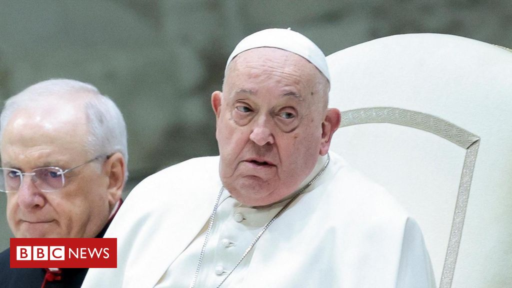 Papa Francisco sofre piora, passa por transfusão e segue em estado 'crítico': o que se sabe