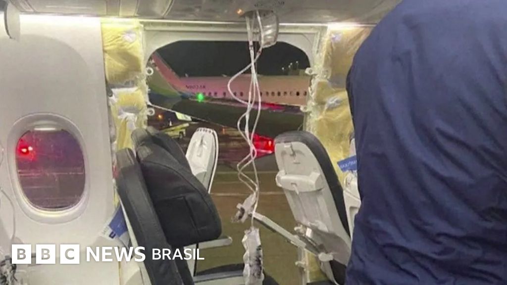 Alaska Airlines retira aviões de operação após parte se soltar no ar