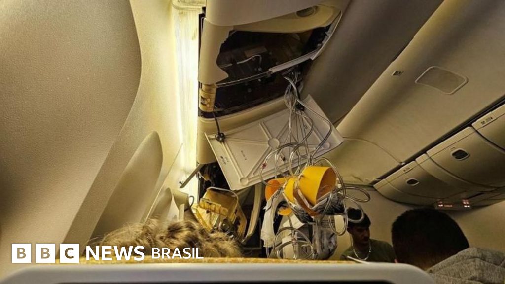 Lesão na coluna e concussão: como estão passageiros feridos em voo com turbulência da Singapore Airlines