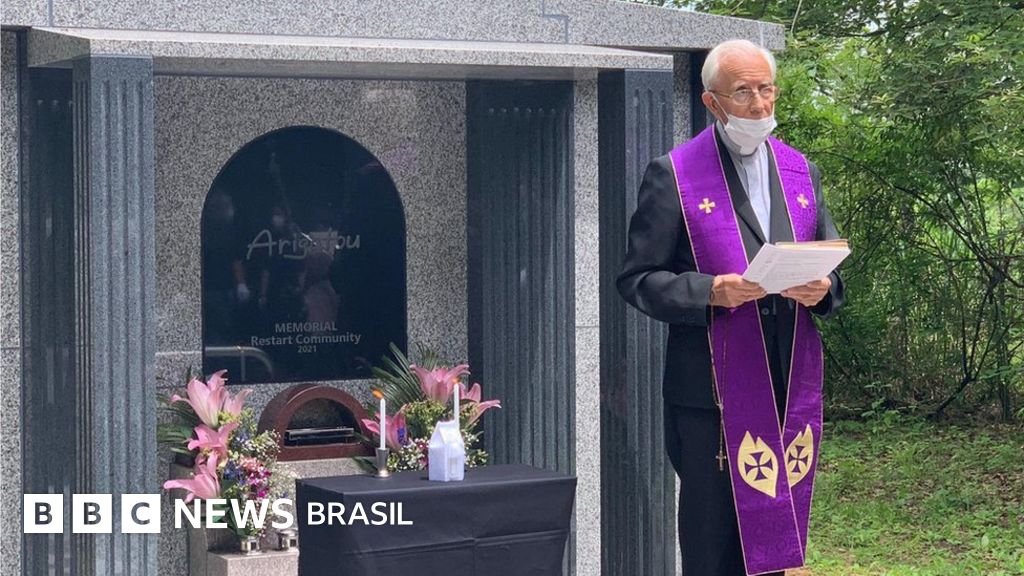 Com a ajuda de japoneses, brasileiros constroem memorial para guardar as cinzas de mortos no Japão
