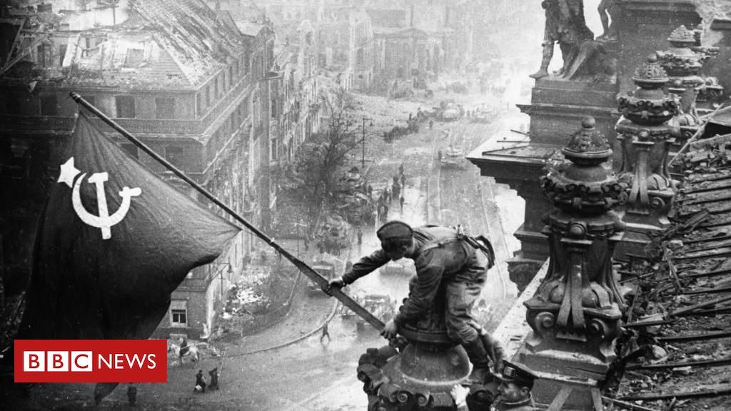 Qual foi o papel da URSS na 2ª Guerra Mundial, que Putin hoje usa politicamente?