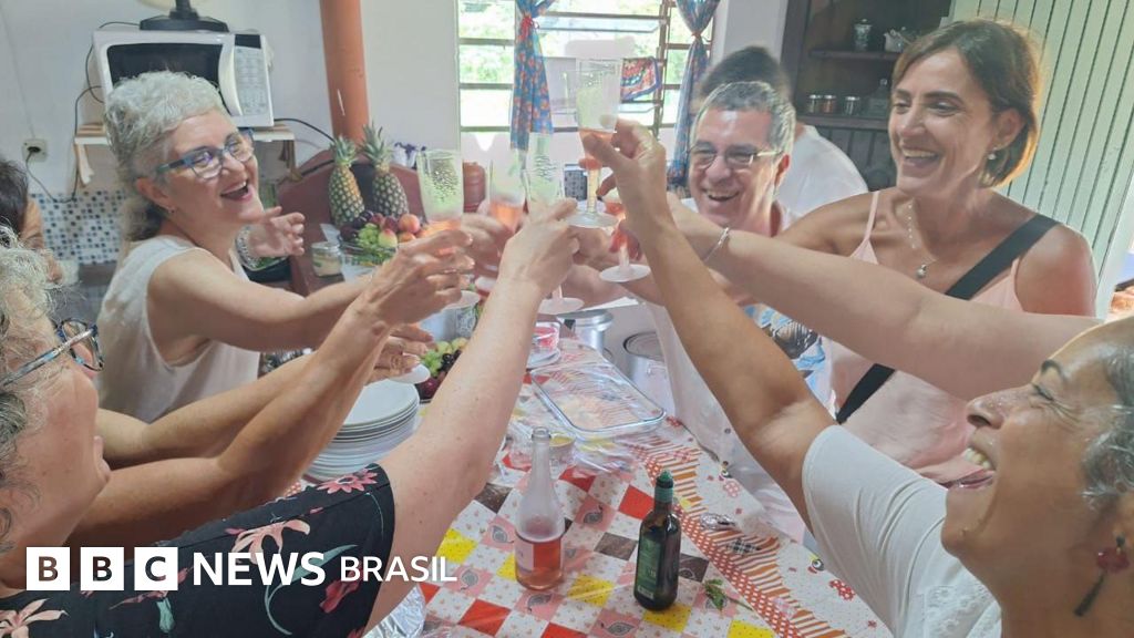 Os amigos que se uniram para construir vila no interior de SP para viver juntos na velhice