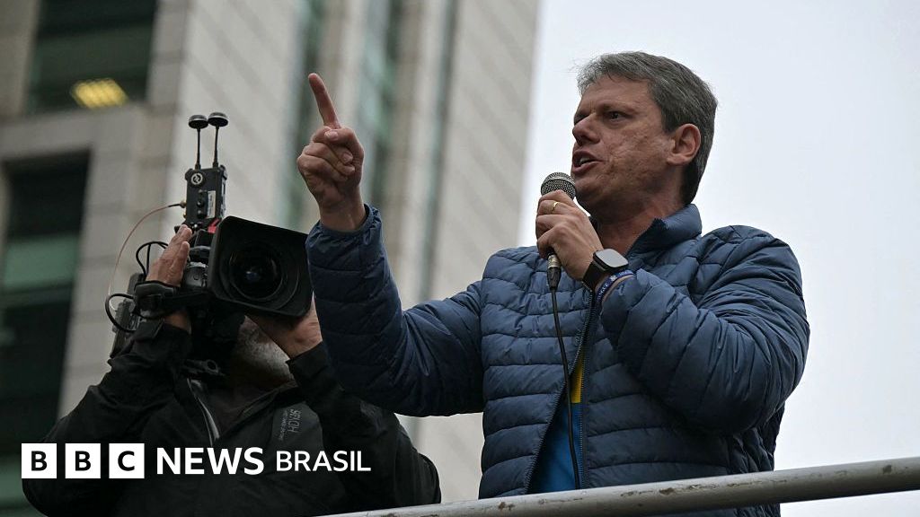 Tarcísio: 'Bolsonaro é vítima de sentença injusta e com pena desproporcional'
