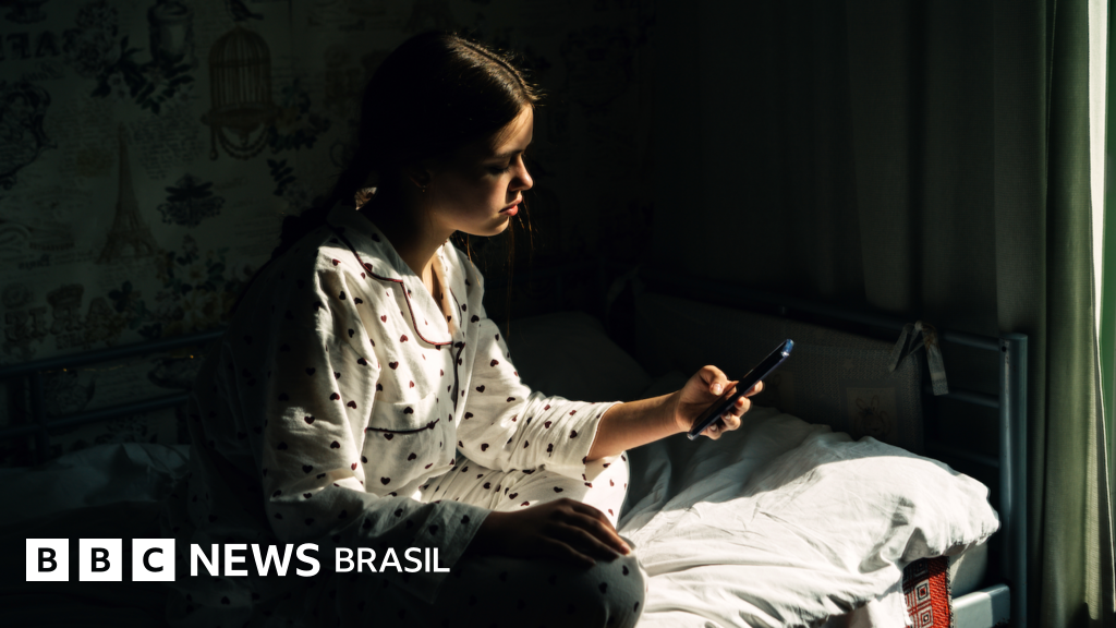 No divã com a IA: os jovens que fazem terapia com bots de inteligência artificial
