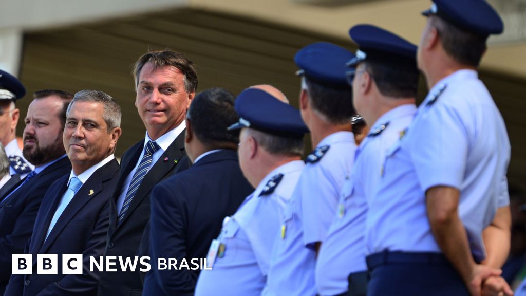 Por que Bolsonaro e outros militares podem continuar com salário de quase R$ 40 mil mesmo se condenados no STF por tentativa de golpe