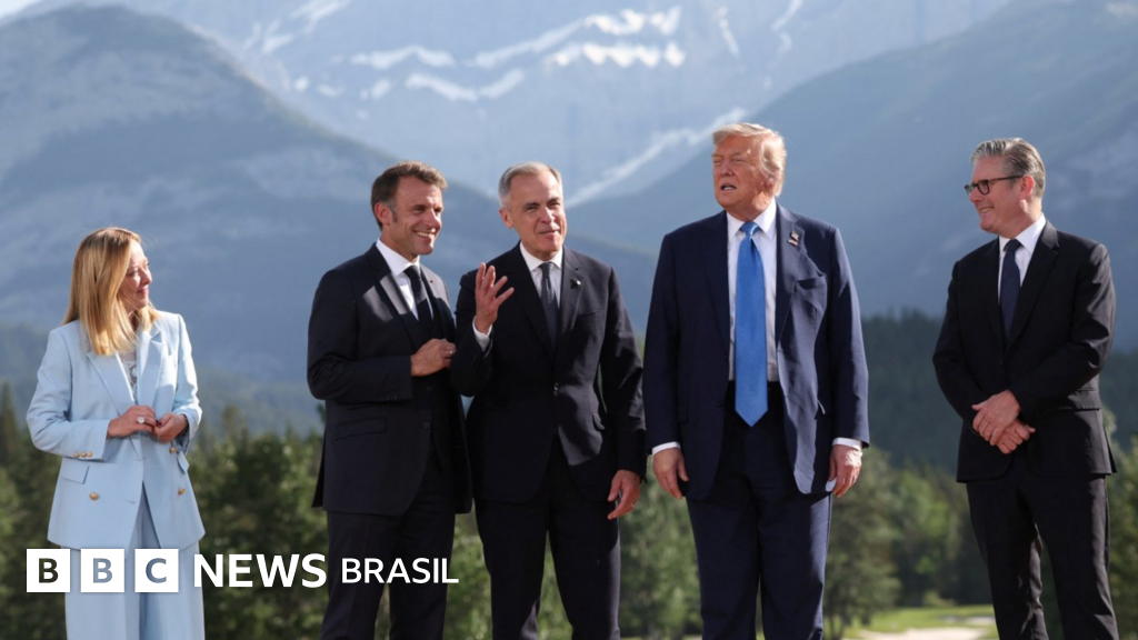 'Camaradagem'? Como Trump tentou evitar imagem de estranho no ninho no G7