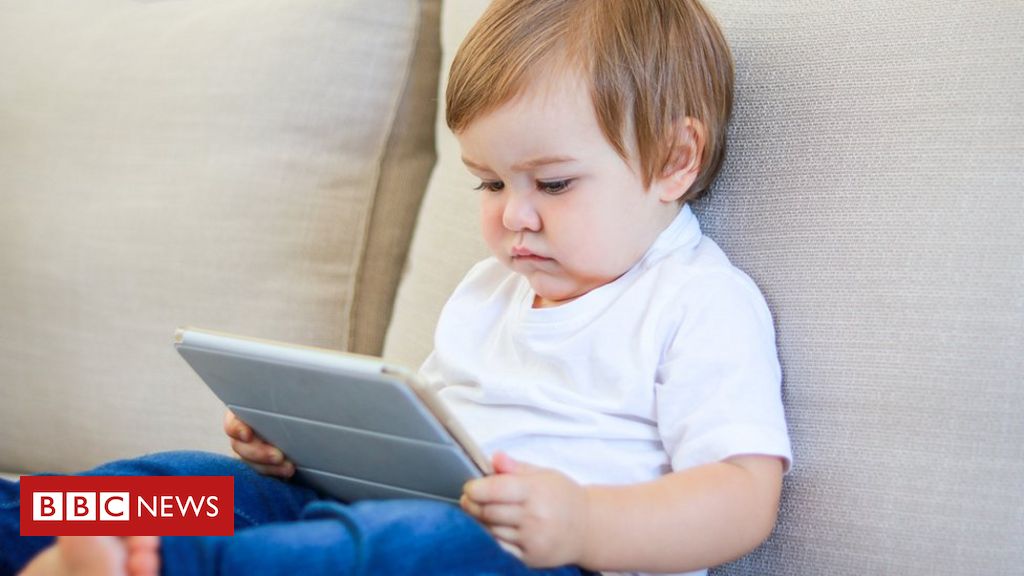 Menino de 7 anos gasta mais de R$ 9 mil reais em uma hora de jogo pelo  celular - Revista Crescer, Educação