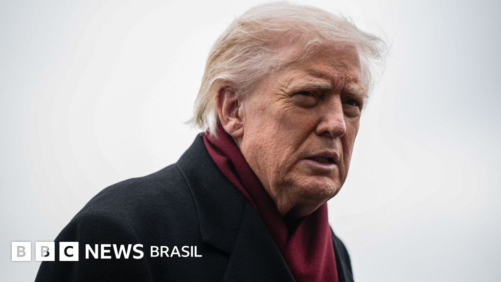 'É uma pena', diz Trump sobre a prisão de Bolsonaro