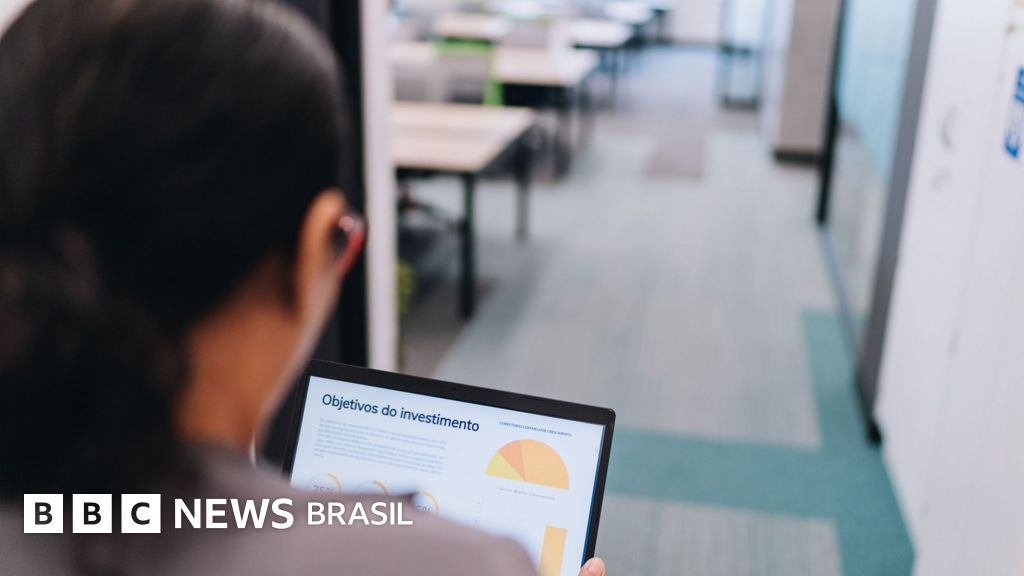 Pressão para agradar a todos impede mulheres de progredir no trabalho?