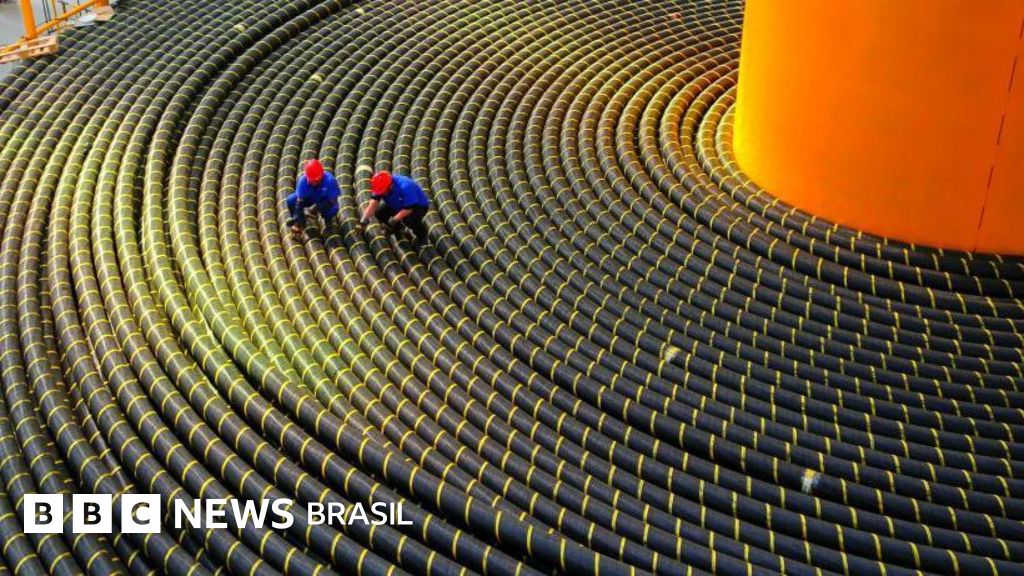 O 'serviço de emergência' no fundo do oceano que mantêm a internet funcionando