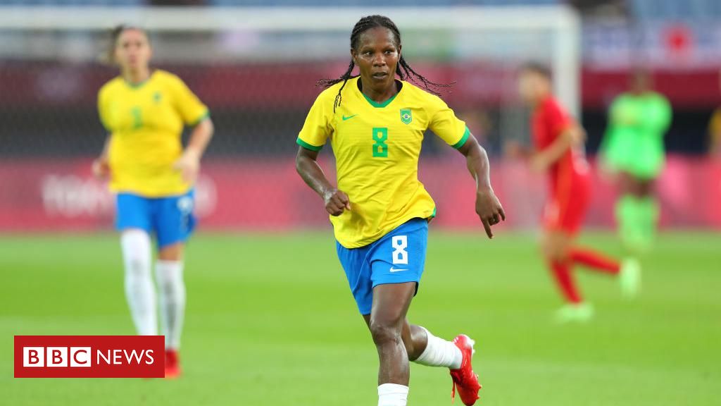 Futebol feminino cresceu, mas formação de novas jogadoras