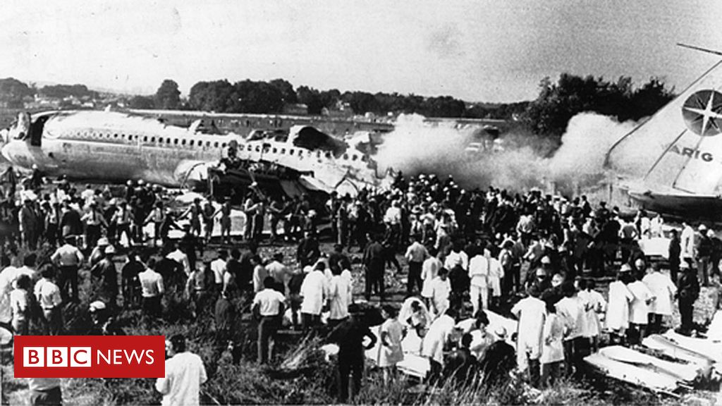 Acidente de avião no aeroporto de Orly, em Paris: Como me tornei o único  passageiro a sobreviver ao desastre em 1973 - BBC News Brasil