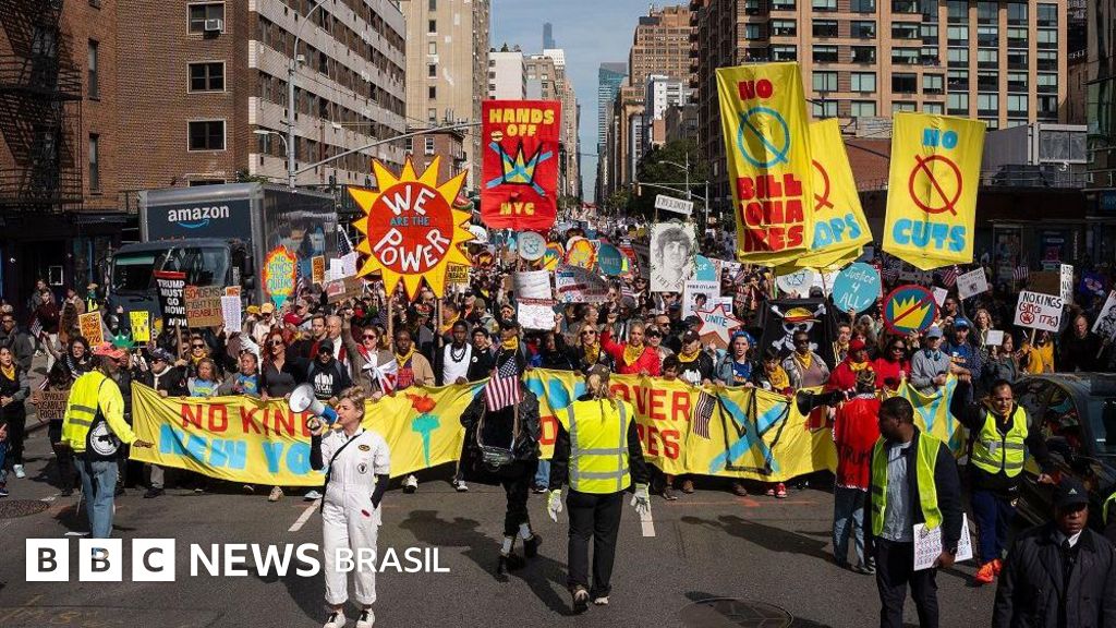 Protestos contra Trump levam multidão às ruas nos EUA