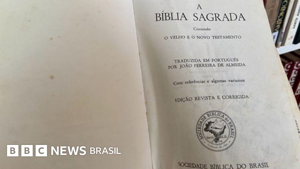 Quem foi o primeiro a traduzir a Bíblia para o português BBC News Brasil