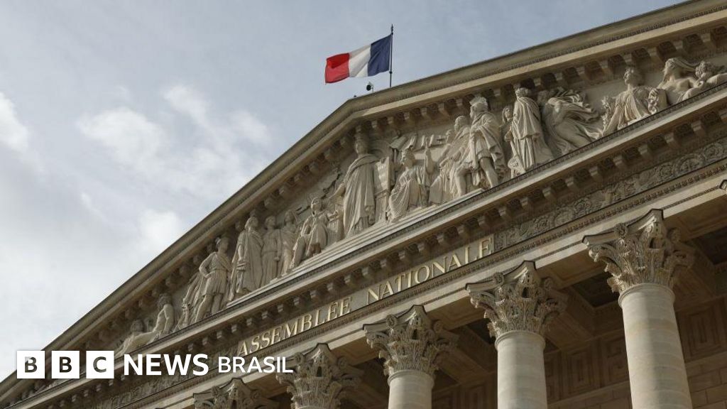 Três cenários possíveis para o governo na França, após vitória da esquerda