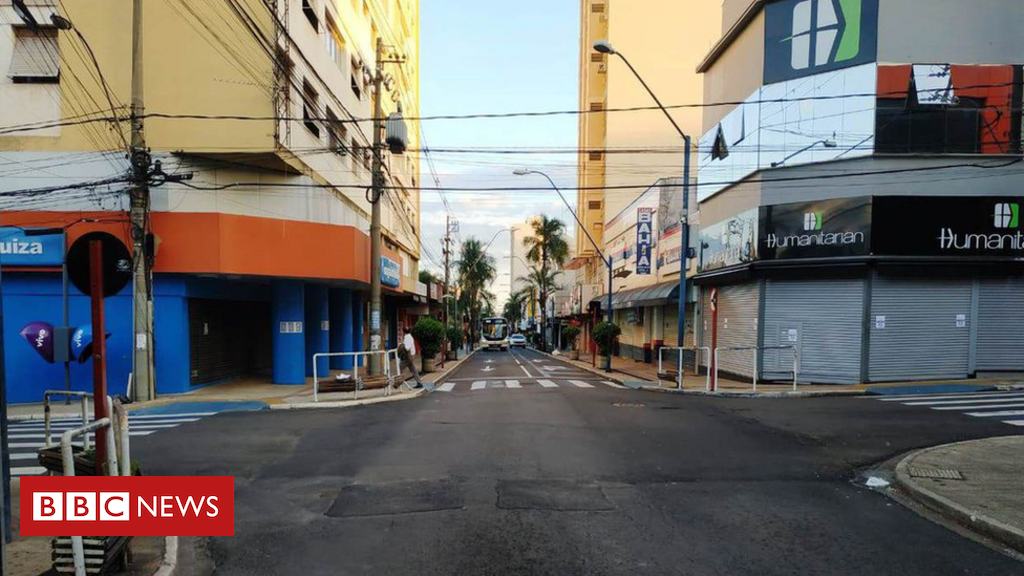 Covid-19: a cidade brasileira que viu casos desabarem após 'lockdown de verdade'