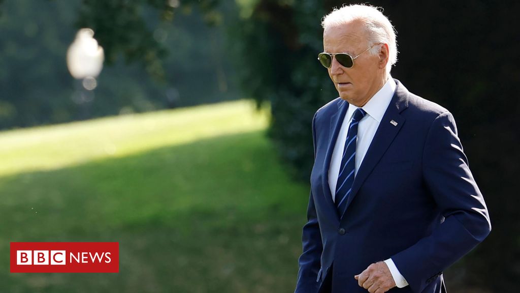 Isolado em casa de praia, Biden avisou assessores um minuto antes de anúncio sobre desistência da campanha