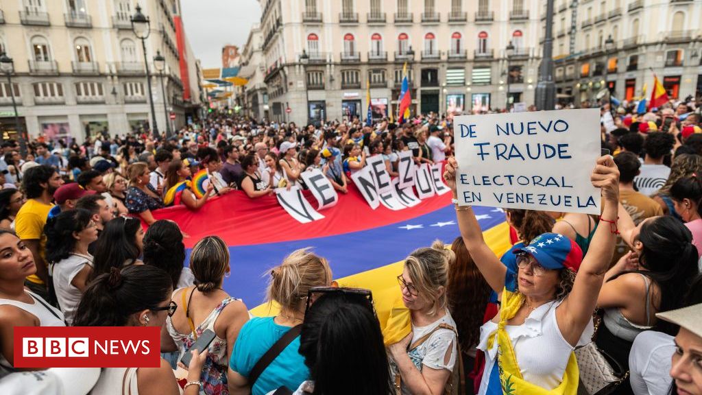 Brasil, Colômbia e México se oferecem  para mediar 'diálogo' e 'acordo' entre Maduro e oposição