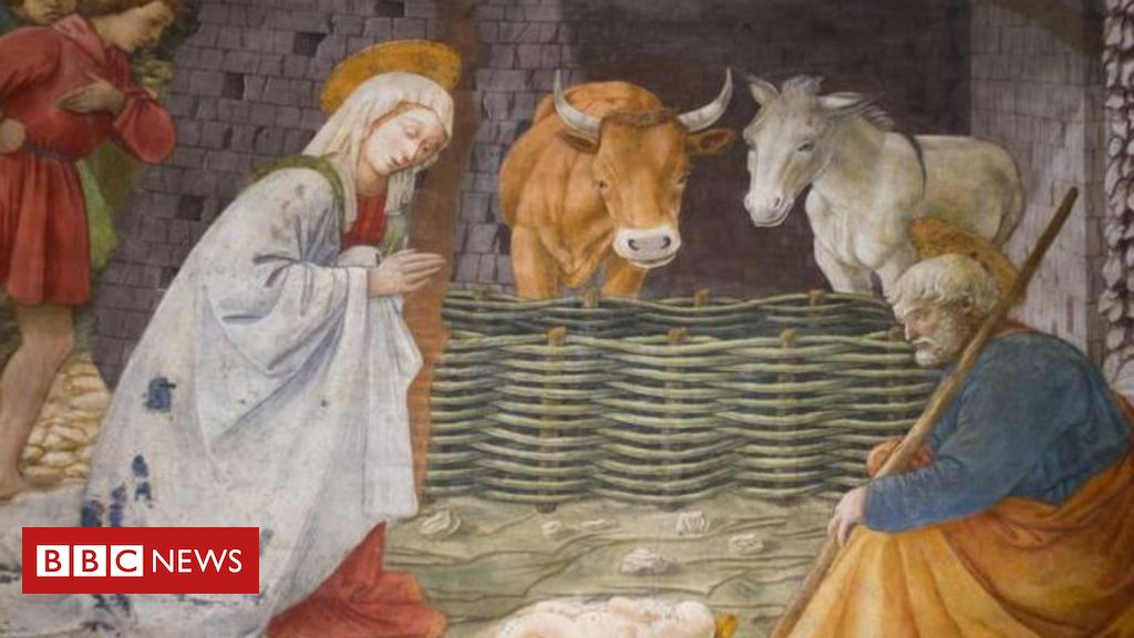 Em que dia Jesus nasceu segundo os evangelhos e como se convencionou a data de 25 de dezembro?