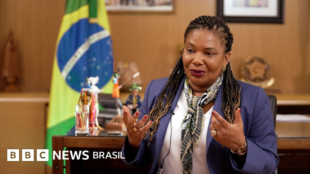 'Igrejas encontram espaço em vazios culturais', diz ministra Margareth Menezes