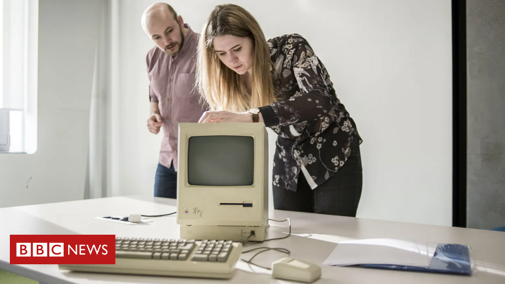 O primeiro computador Mac faz 40 anos – e continua em uso