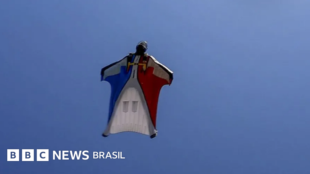O piloto francês condenado por decapitar paraquedista com asa de avião
