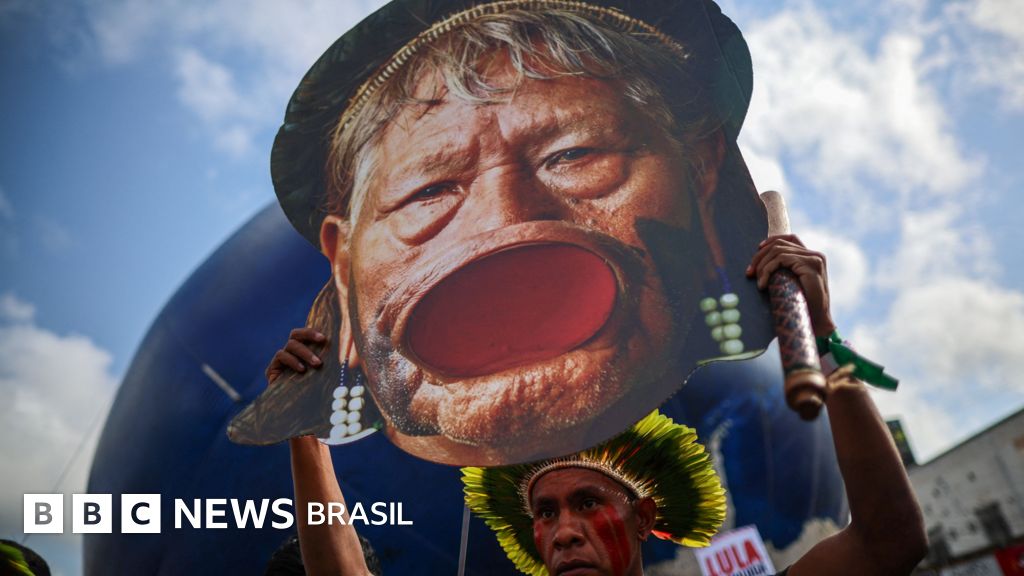 O protesto de Raoni, maior liderança indígena do Brasil, por não discursar oficialmente na COP30