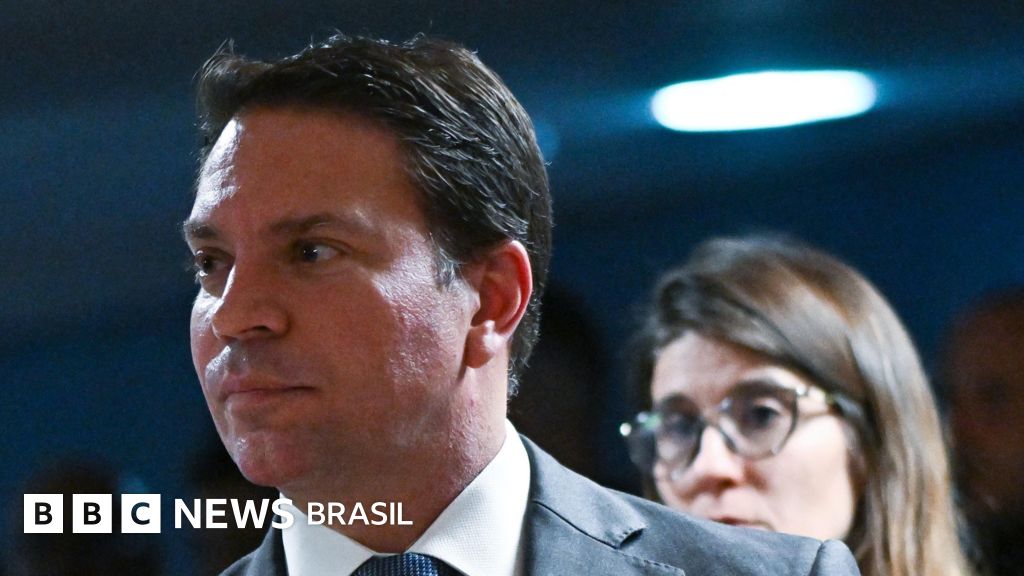 As reações de bolsonaristas e governistas à prisão de Ramagem pelo ICE nos EUA