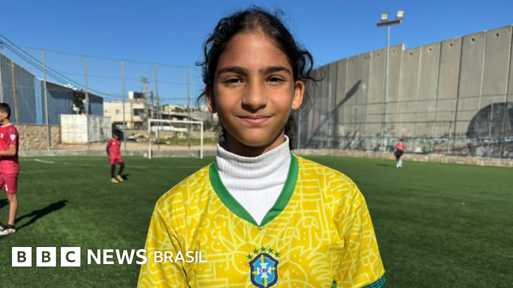 A campanha internacional para salvar o campo de futebol usado por crianças palestinas que Israel ameaça demolir