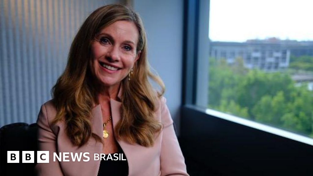 'Vivo sob ameaças constantes': a australiana que tenta tirar crianças das redes sociais