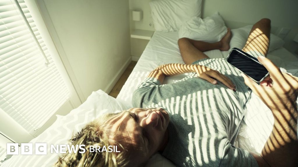 'Manda nudes': a busca por prazer na internet durante a quarentena