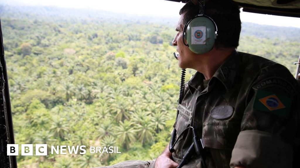 Santos Cruz deixa ministério do governo Bolsonaro; conheça a trajetória do militar