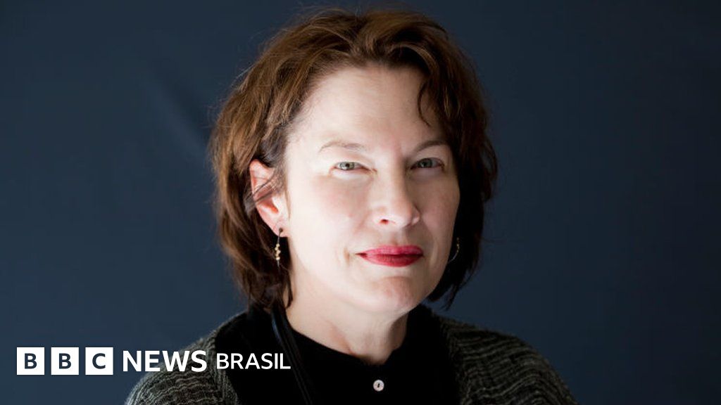 Escritora americana pede desculpas a condenado por engano de estuprá-la em 1981