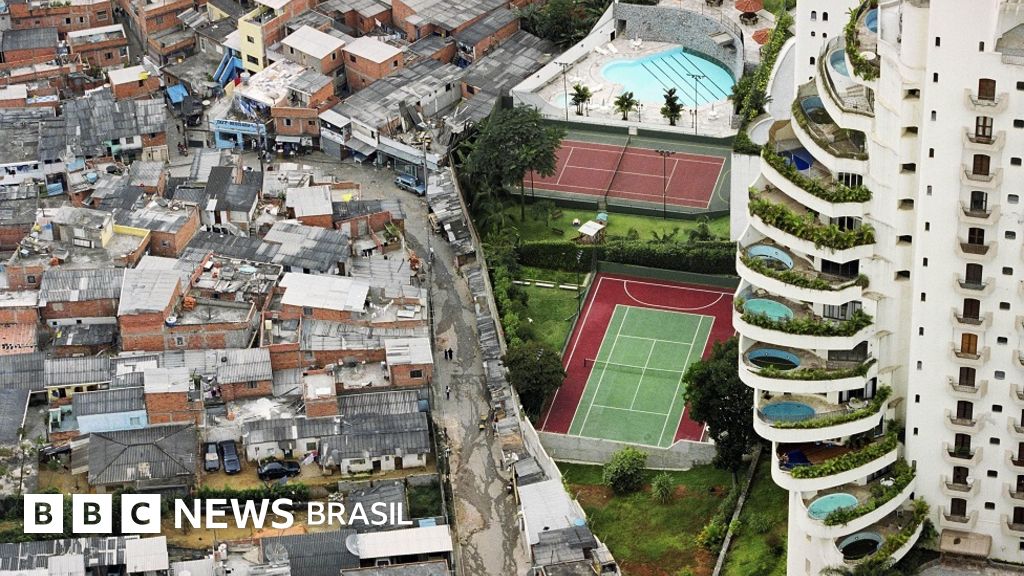 'Quem a polícia defende? De que lado está?', questiona autor de foto símbolo da desigualdade no Brasil