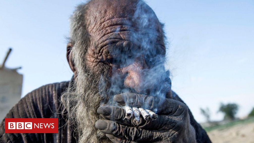 ‘El hombre más sucio del mundo’ muere a los 94 años tras darse su primera ducha en más de medio siglo