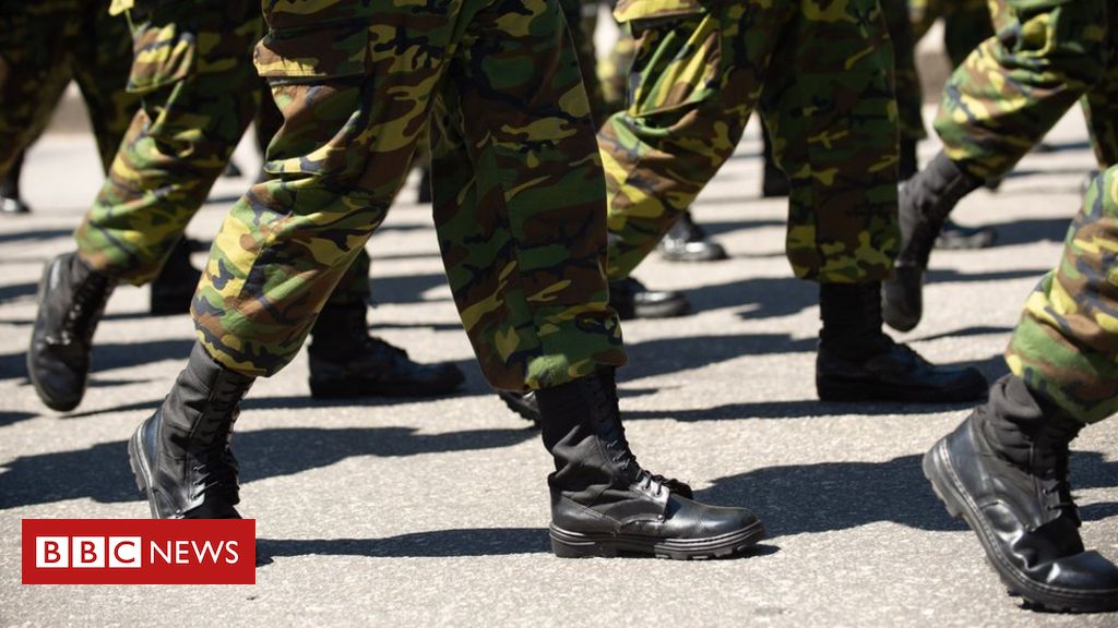 Reforma mantém pensão antecipada para família de militares expulsos